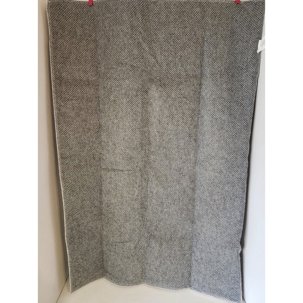 2' × 3' Area Rug - Picture 2 of 3